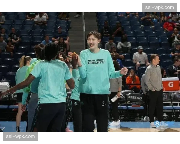 狂热惜败于自由人，克拉克与约内斯库上演对飙大战